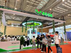 <b>不懈追求生态绿，，，，，，，一连增添善与美</b>