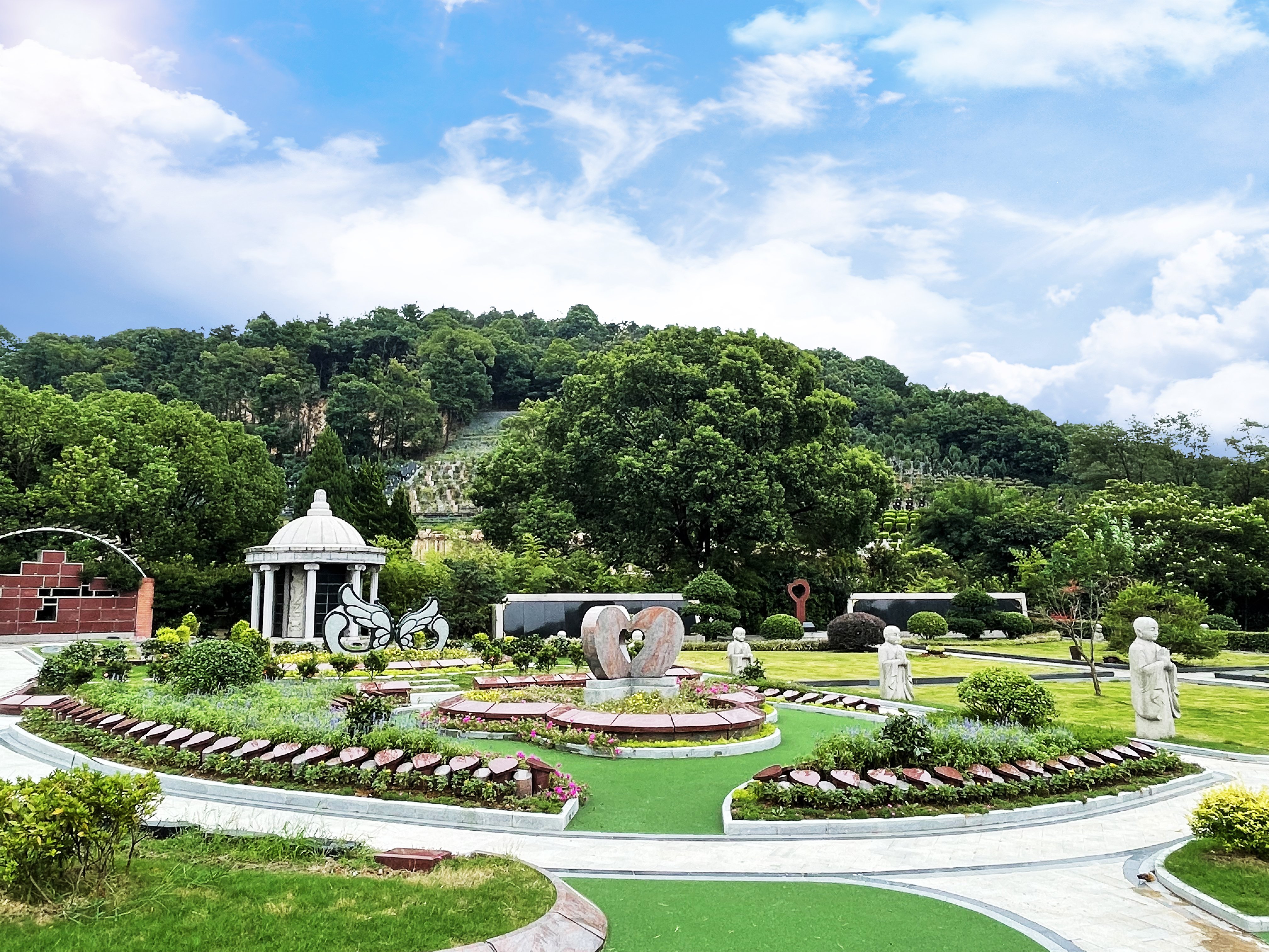 现代墓园与古板墓园有什么区别？？？？？？